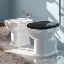 Стояща тоалетна чиния Canova Royal Classic с ретро казанче