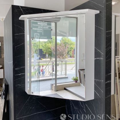 Ъглов шкаф за баня с огледало Brevi с вградено осветление 