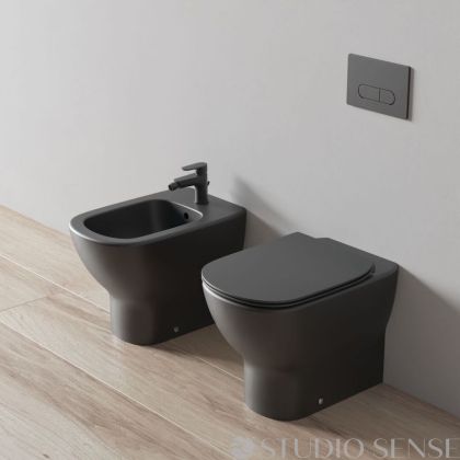 Черна стояща тоалетна чиния Tesi AquaBlade 55 Silk Black 