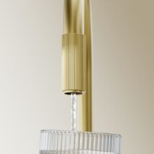 Смесител за кухня Switch Brushed Brass филтрираща система за вода 